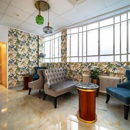 Corvinus - Newly Renovated Hotel Viena