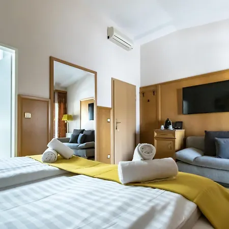 Hotel Corvinus - Newly Renovated Viena