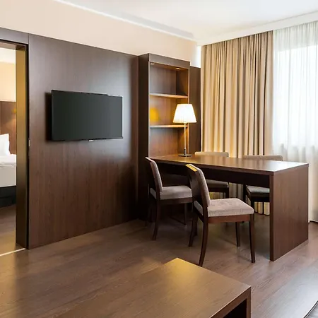 Nh Danube 4* Vienna