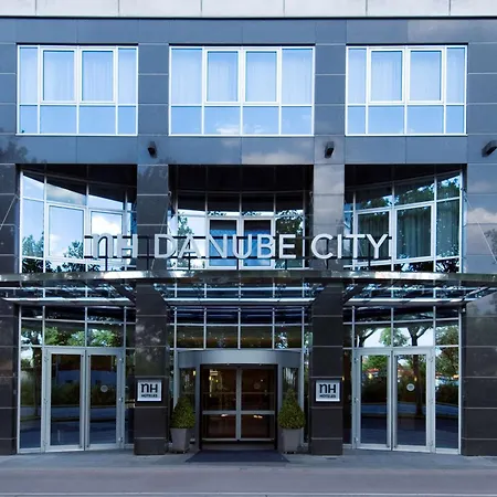 Hotel Nh Danube
