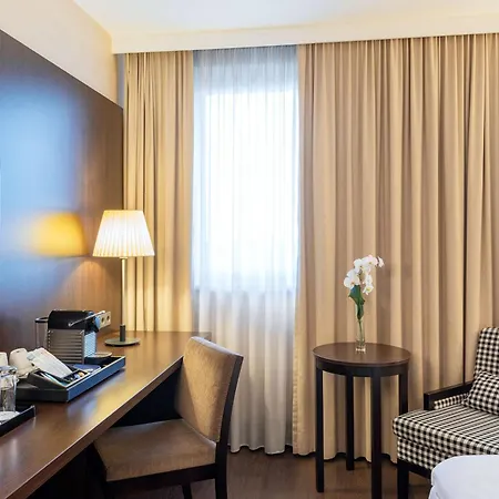 Nh Danube Hotel Vienna