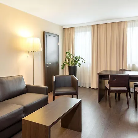 Nh Danube 4* Vienna
