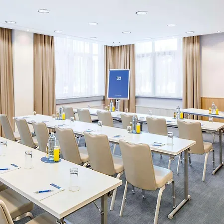 Nh Danube Hotel 4*