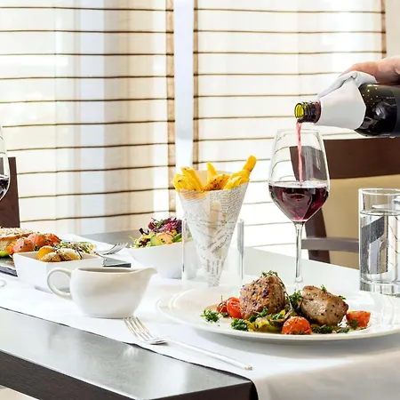 Nh Danube Hotel Vienna