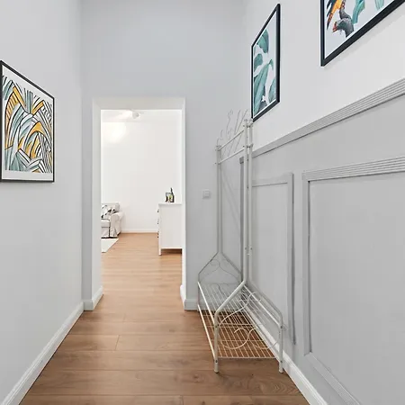 Sky9 District 18 Apartment Vienna