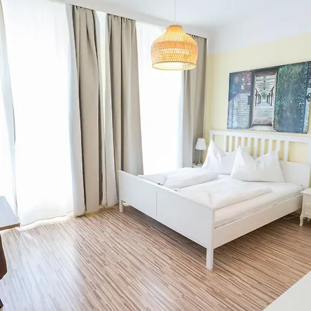 Hotel Schoenbrunn *