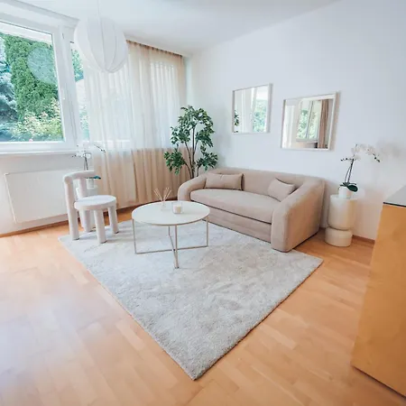 Bezauberndes Mit Privatem Garten Apartment Wien
