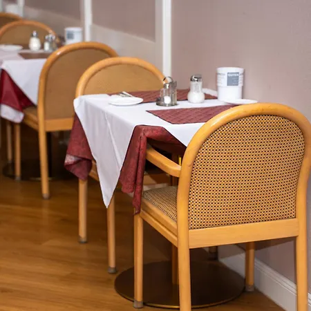 Continental Hotel-pension Bed & Breakfast