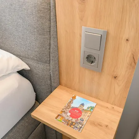 Palais Palffy 公寓式酒店 4*