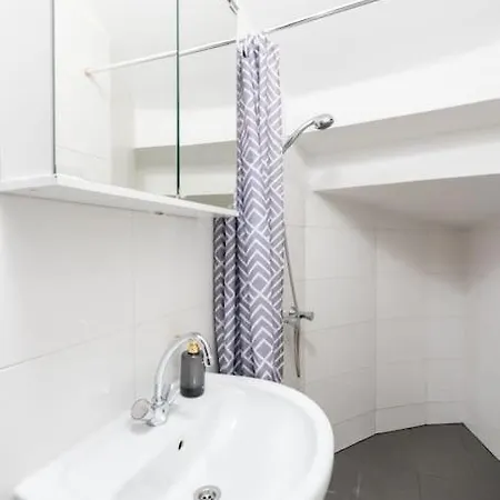 Apartment 2 Bedroom Near Belvedere Vienna