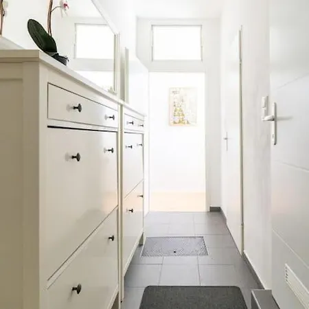 2 Bedroom Near Belvedere Apartment