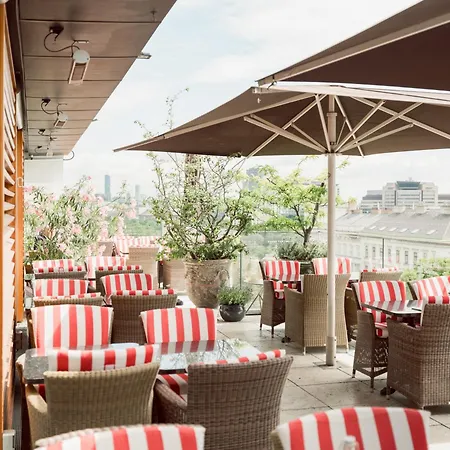 Grand Ferdinand - Your In The Center 5* Wenen