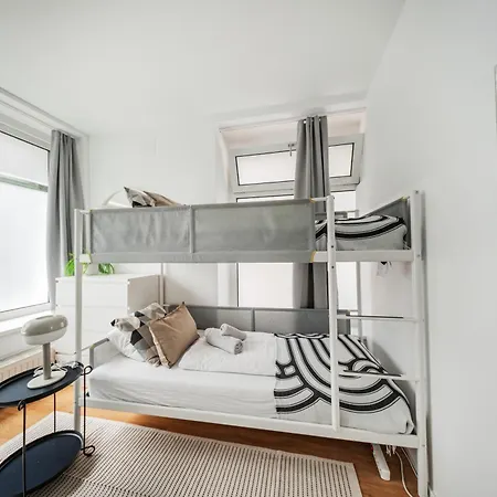 Hostel Lofts *