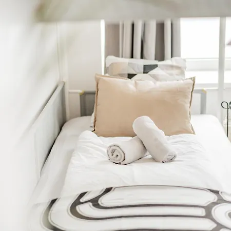 Hostel Lofts *