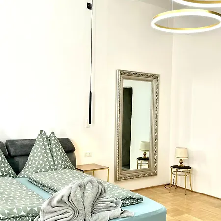 Opera 145 M2 Wien