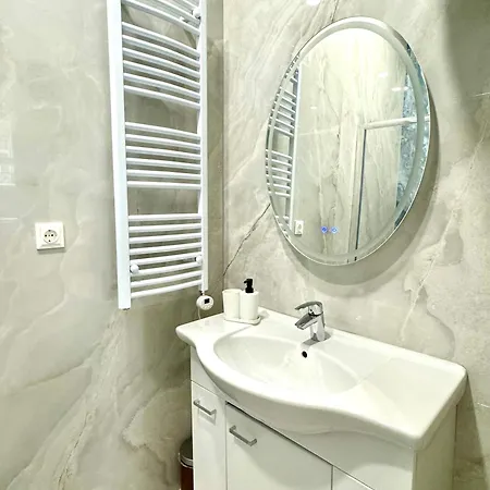 Opera 145 M2 *