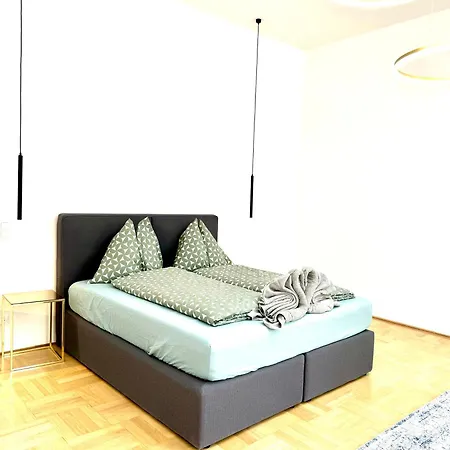Opera 145 M2