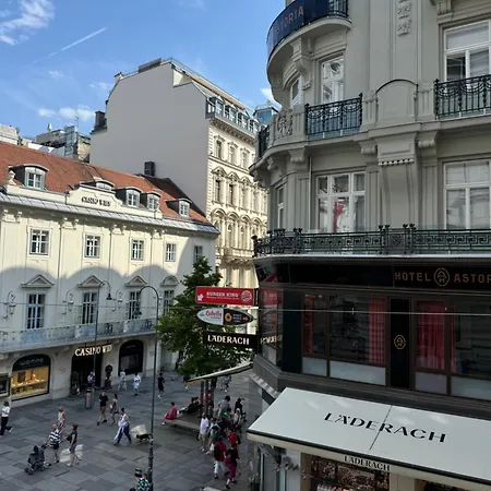 Opera 145 M2 Wien