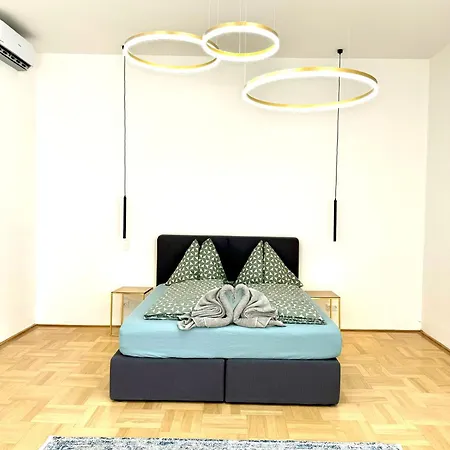 Lägenhet Opera 145 M2 *