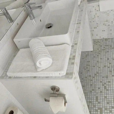 Ch-hotel Luka بيت ضيافة 2*