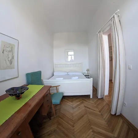 Aparthotel Maximillian Vienna