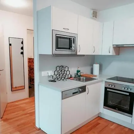 Terrace View Apartment Vienna