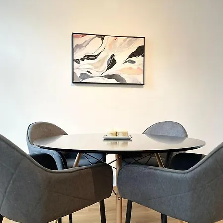 Apartament Beautiful Location *