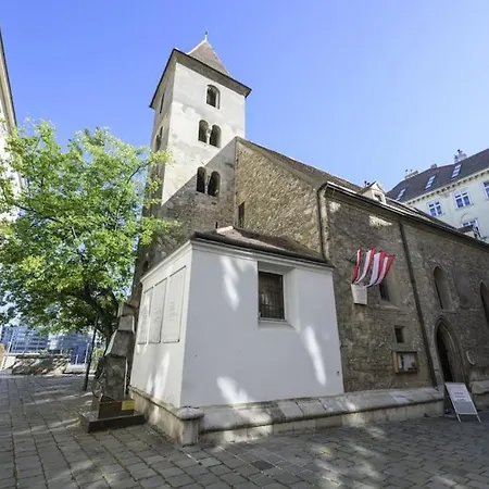 Charming In Center Vienna