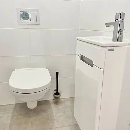 100 M2 With Free Parking - 15 Min To Center Apartament Viena