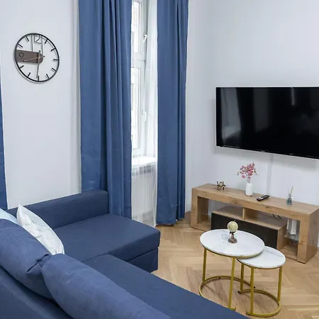 Deluxe Retreat Near Praeter Park And Centre *