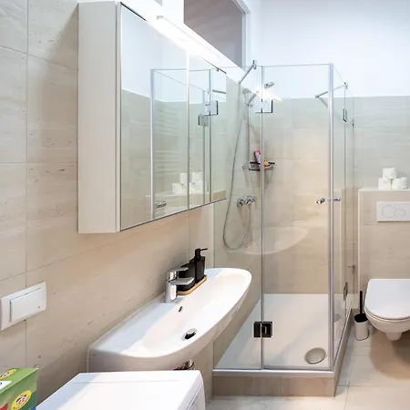 Deluxe Retreat Near Praeter Park And Centre Apartment Vienna