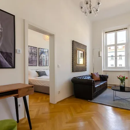 Charming Historical Near Centre