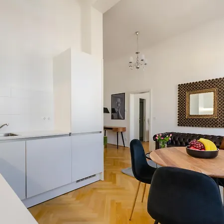 Apartmán Charming Historical Near Centre Vídeň