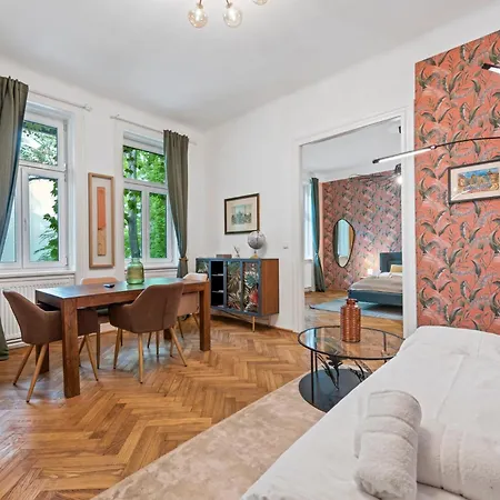 Apartament 4ty3 - Spacious In The Heart Of The 8th District Is Calling *