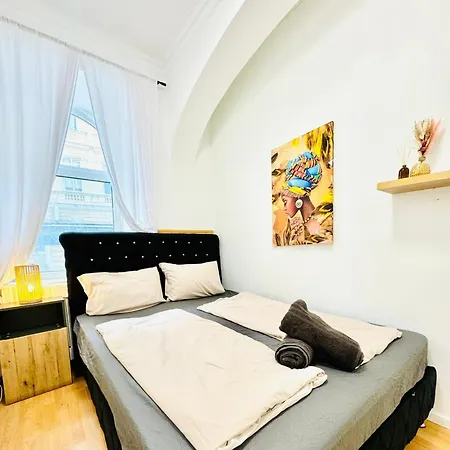 Comfy In A Shared Apt, 8min To Rathausplatz *