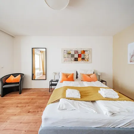 Studio Next To Karlsplatz/karlskirche