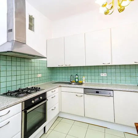 Cozy - 7 Minutes To Schoenbrunn Palace Aparthotel *
