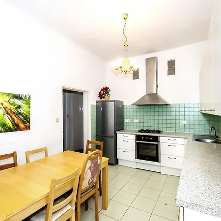 Cozy - 7 Minutes To Schoenbrunn Palace * Vienna