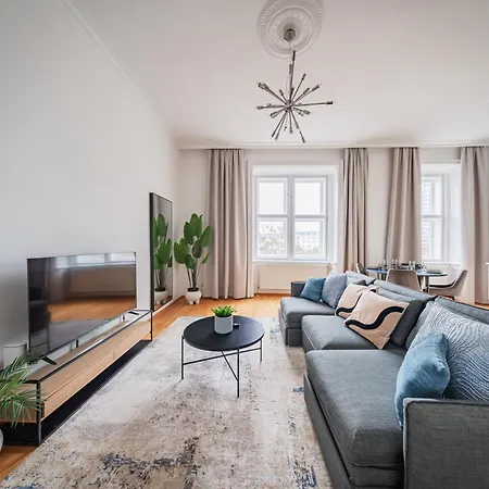 Franz By Home1 Apartment *