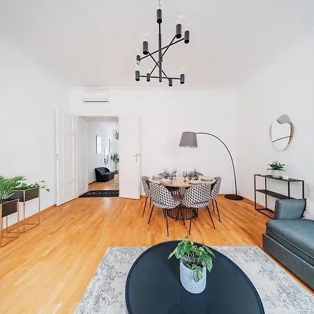 Franz By Home1 Apartment Vienna