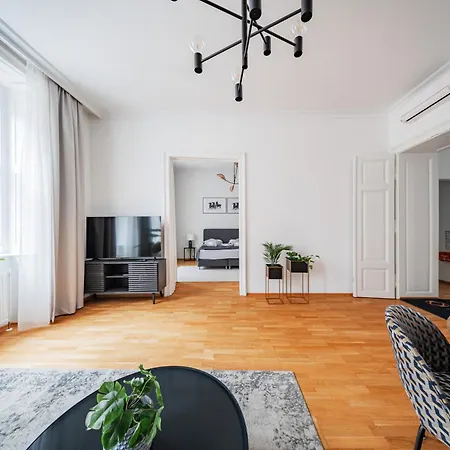 Franz By Home1 *