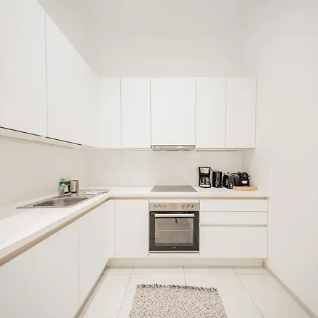 Franz By Home1 Apartment *