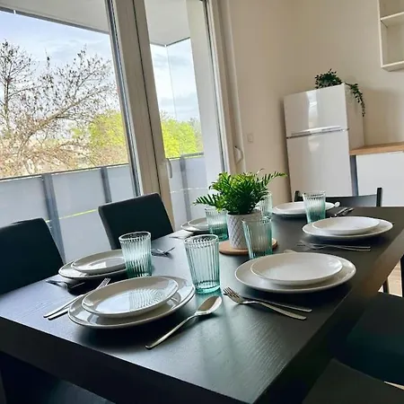 Modern Danube With Balcony & Free Parking