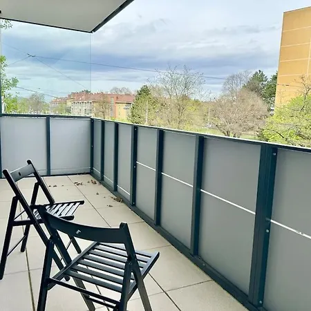 Apartament Modern Danube With Balcony & Free Parking Wiedeń