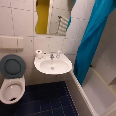 Relaxrooms Hernals Homestay Vienna