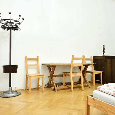 Chic - Near U3 Metro Apartment *