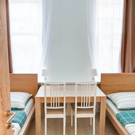 Favorit-rooms Direkt Metro-u1 Connection To Centralstation And City-center Vienna