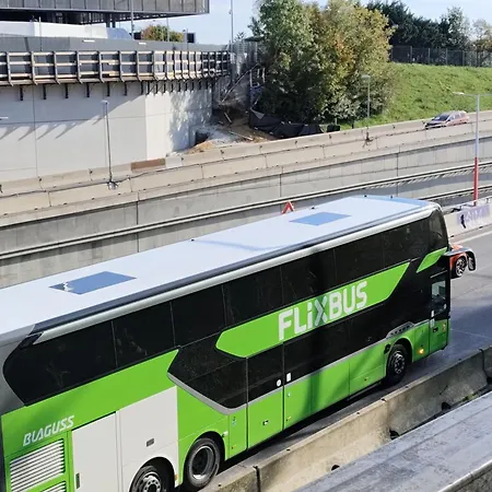 Favorit-rooms Direkt Metro-u1 Connection To Centralstation And City-center Hostel *