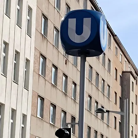 Favorit-rooms Direkt Metro-u1 Connection To Centralstation And City-center Hostel *