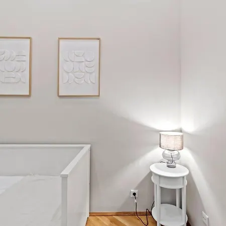 Apartament Next To Mariahilferstrasse I Bars, Cafe I Fast Wifi *